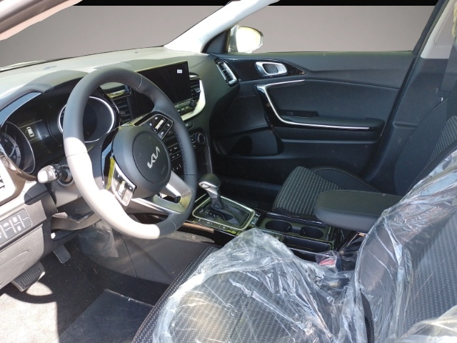 Bild 7 Kia cee'd / Ceed Cee'd_sw 1.5 T-GDI Vision DCT7 Navi digitales Co
