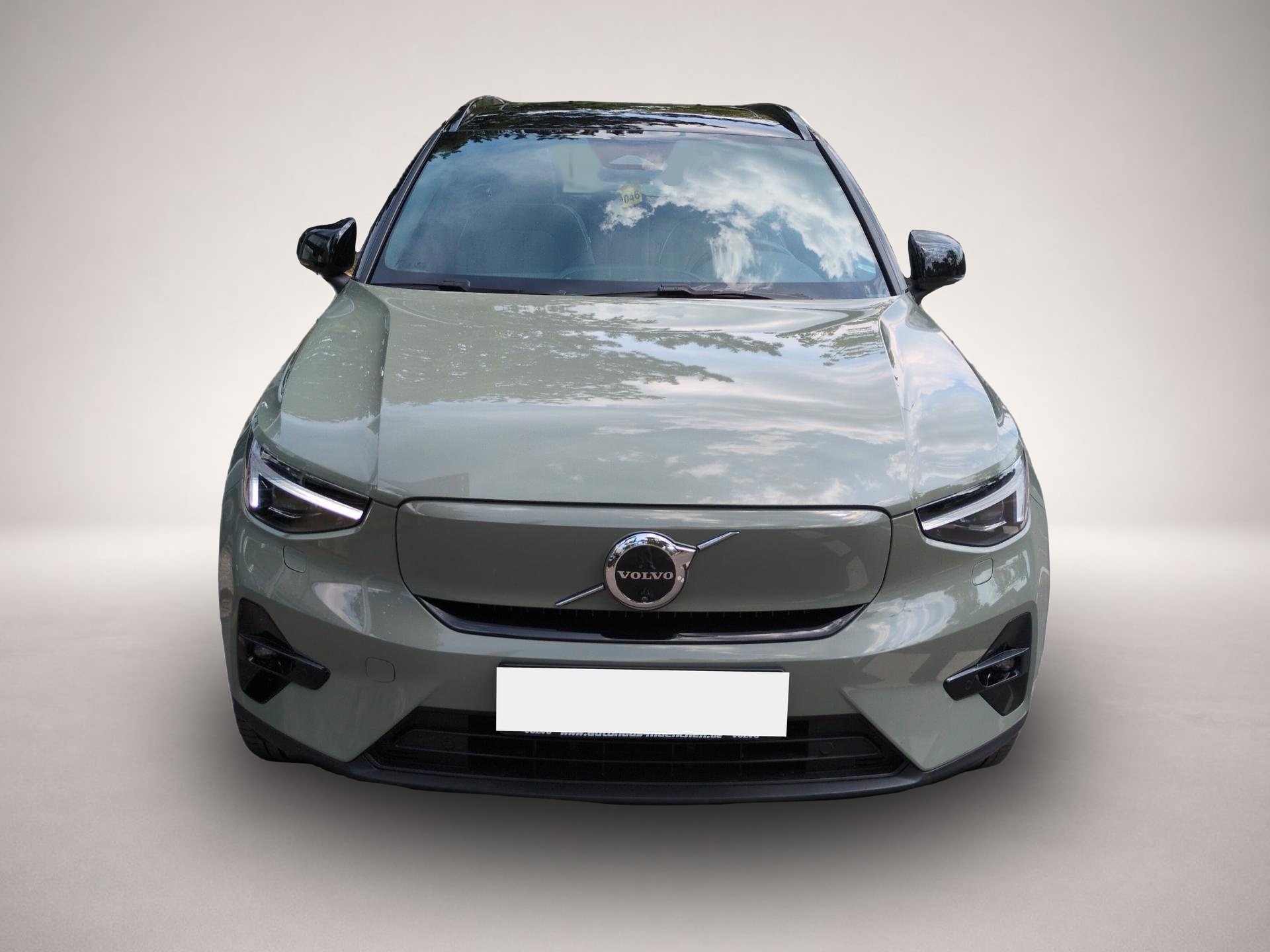 Fotografie des Volvo EX40 300 kW Twin Motor AWD Ultra Dark