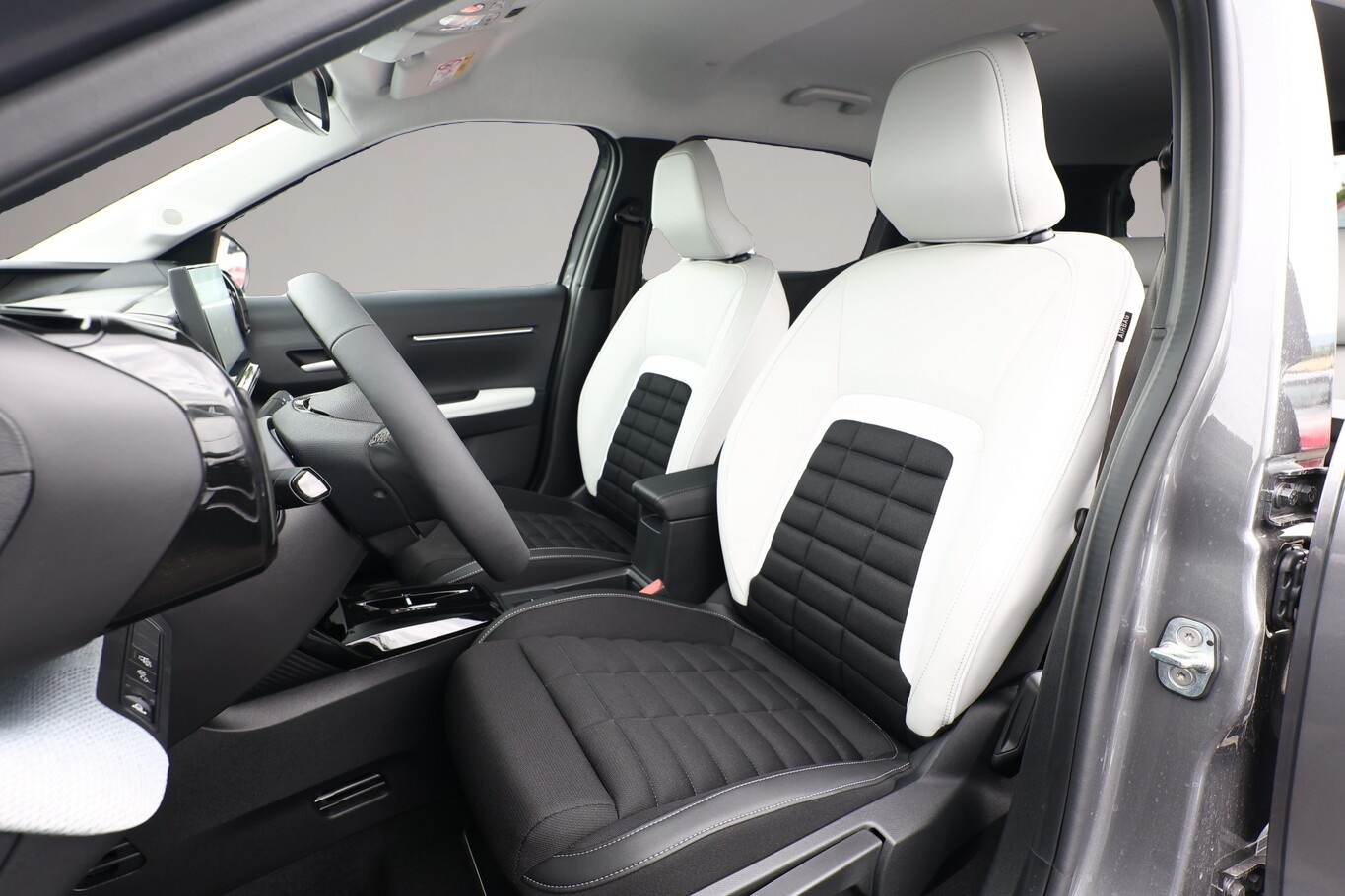 Bild 5 Citroën C3 Aircross Hybrid MAX WinterP Nav Kam 2xPDC 17Z
