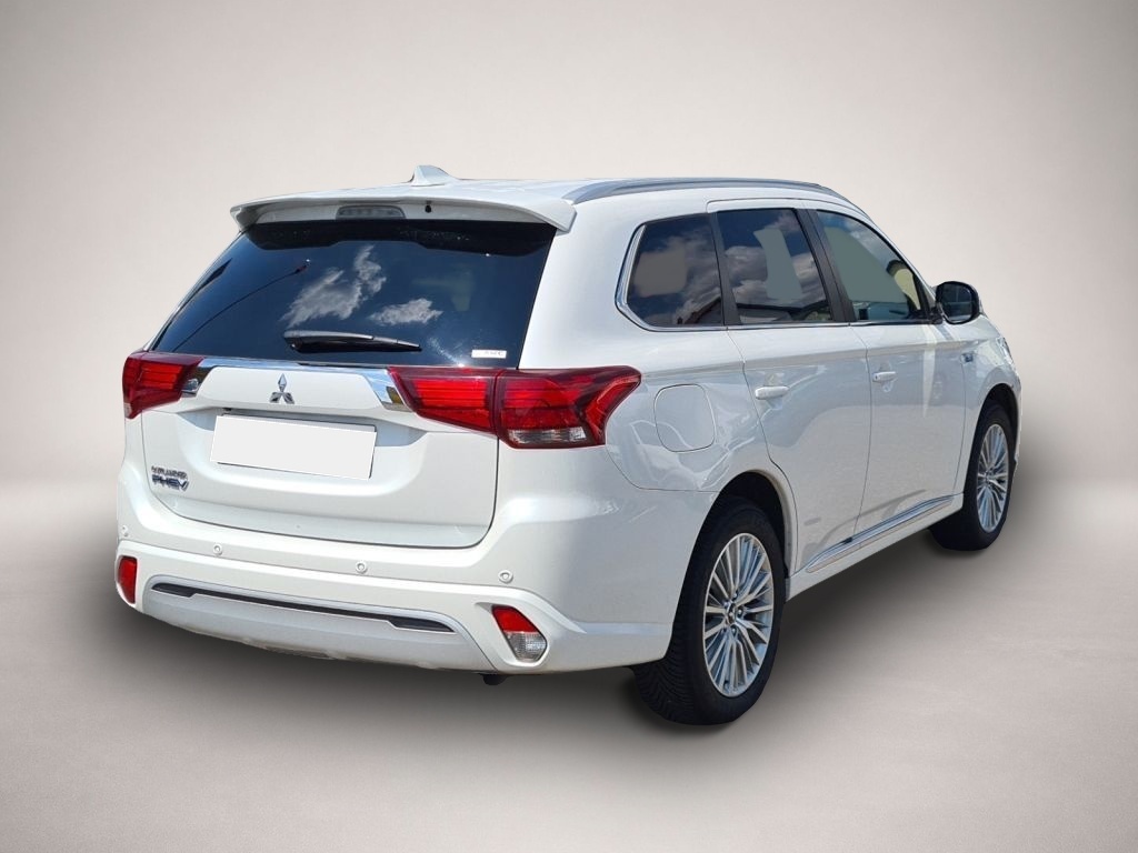 Bild 5 Mitsubishi Plug-in Hybrid Outlander 2.4 4WD Plug-In Hybrid Diamant