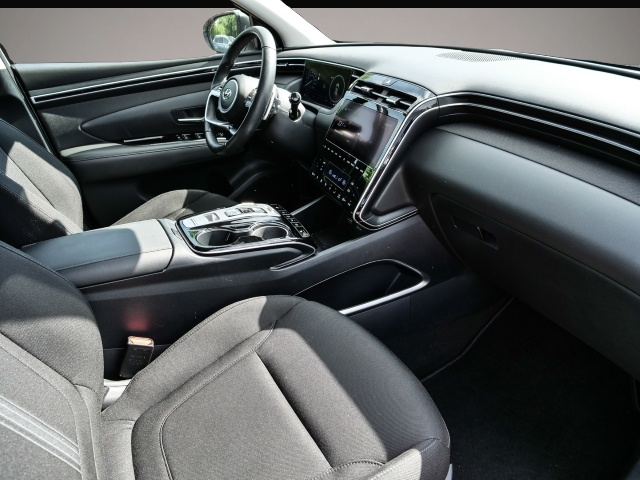 Bild 6 Hyundai TUCSON Trend Mild-Hybrid 2WD El. Panodach Navi D