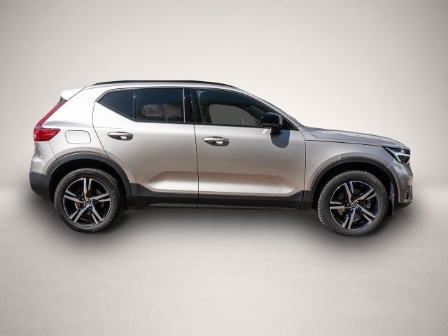 Bild 4 Volvo XC40 Plus Dark 2WD El. Panodach Digitales Cockpi