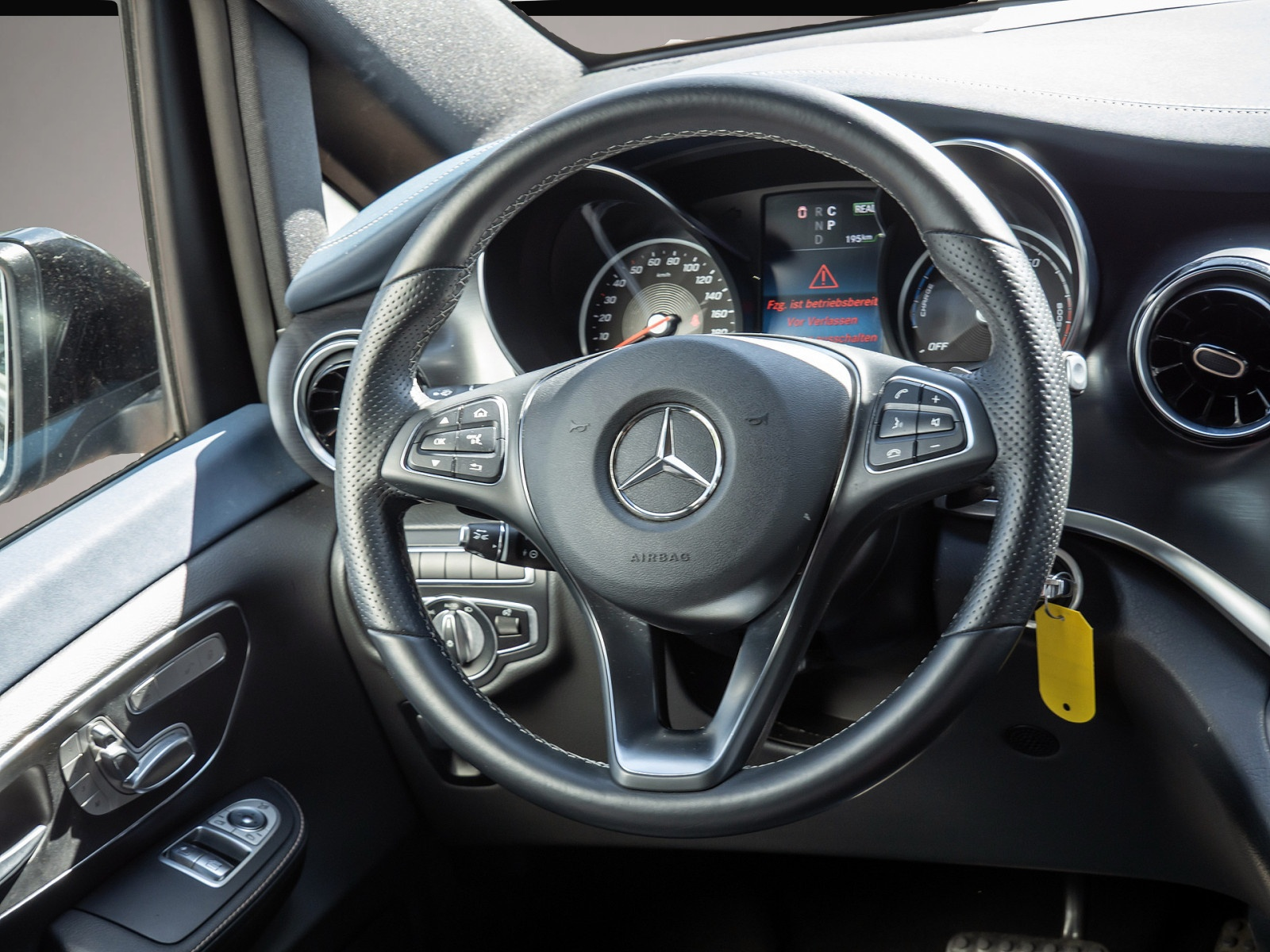 Bild 6 Mercedes-Benz EQV 300