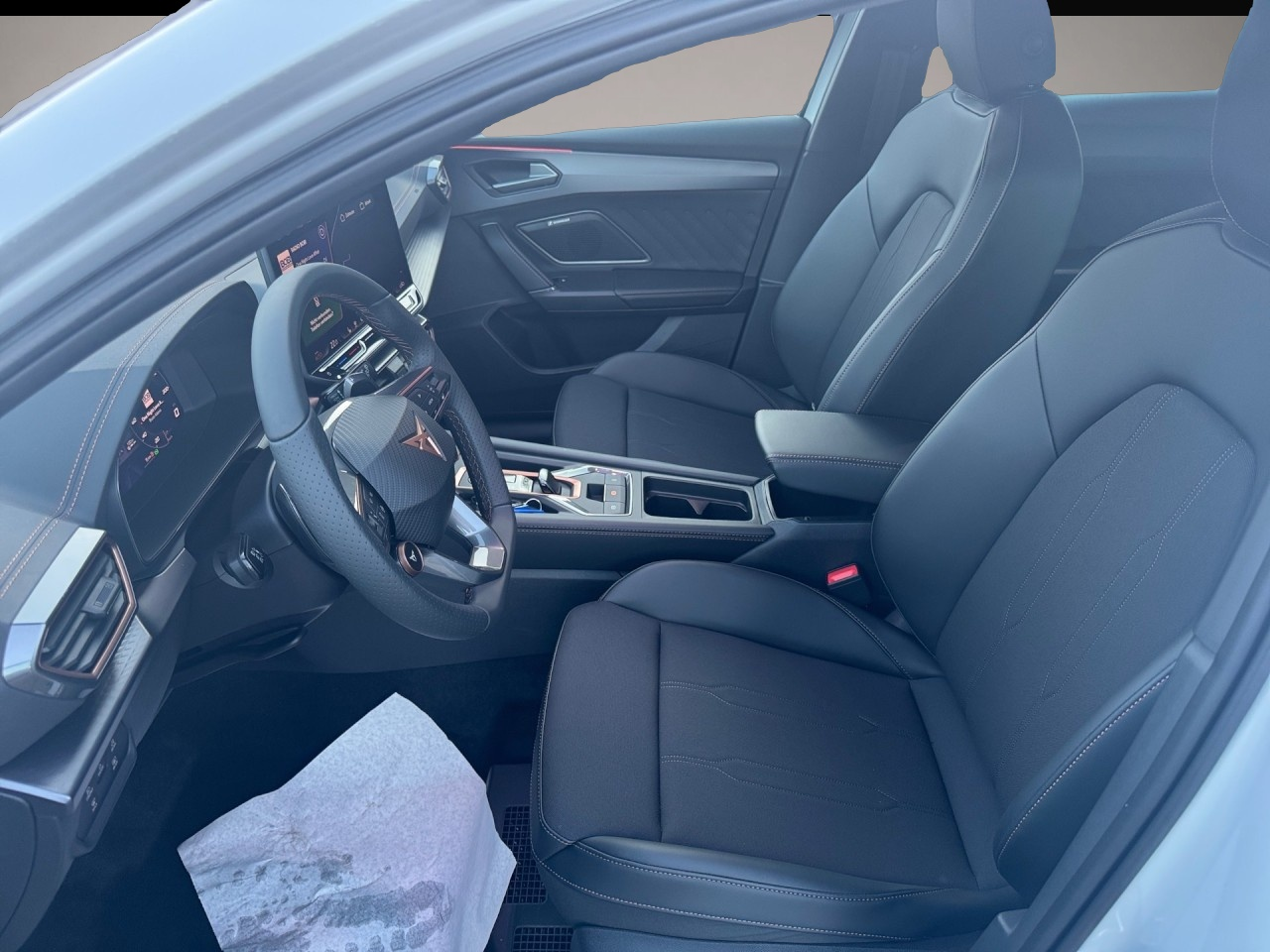 Fotografie 5 des Cupra LEON ST TDI DSG PANO Sennheiser-Sound AHK Edge-P
