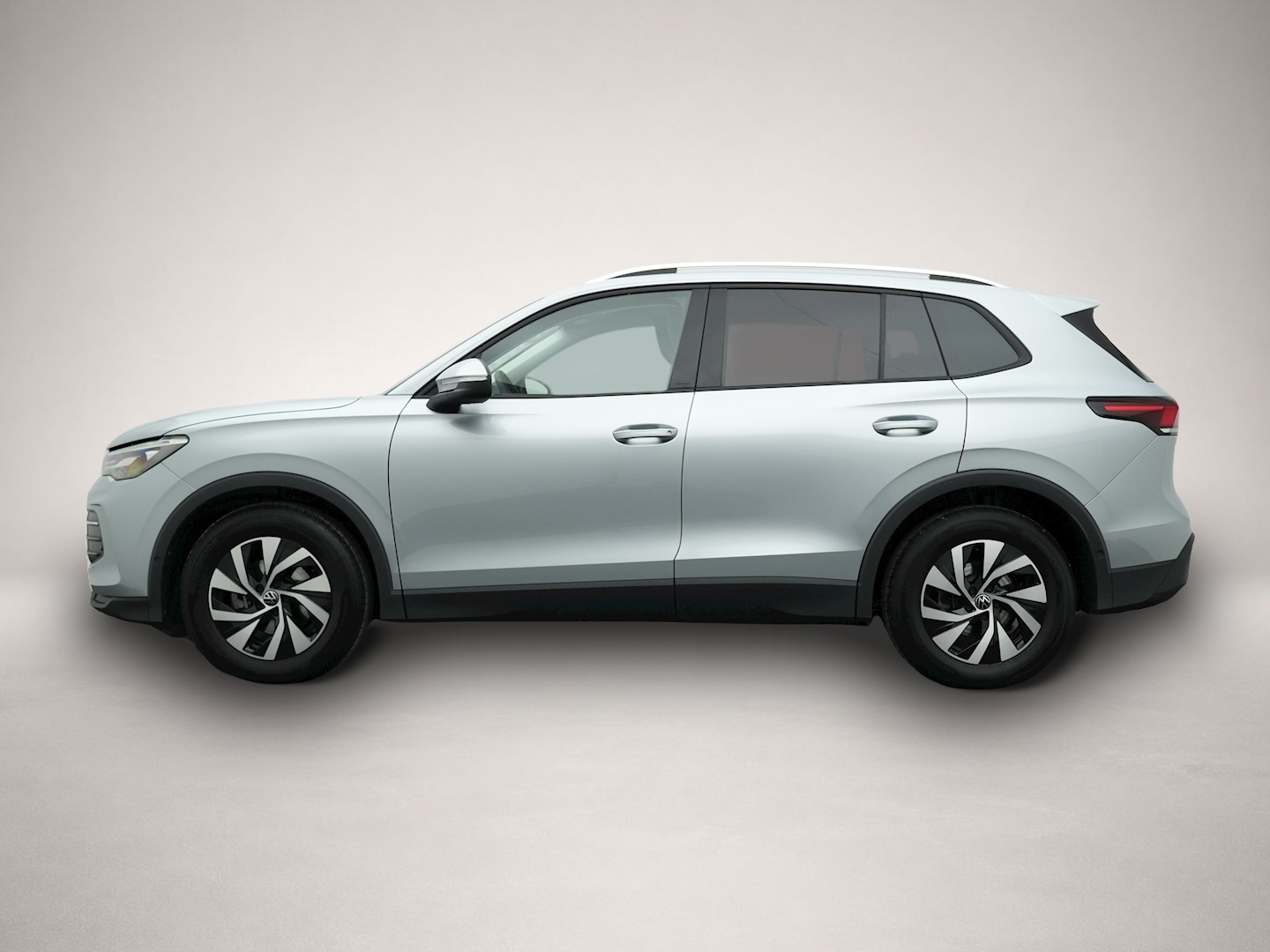 Bild 2 Volkswagen Tiguan 1.5 eTSI DSG Life AHK NAVI DESIGN-PAKET