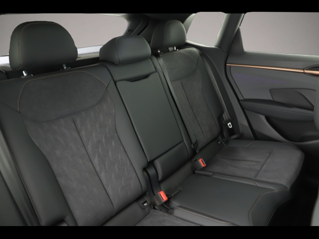 Fotografie des Cupra Terramar 2.0 TSI 4Drive DSG LED/ACC/HuD/360°/App