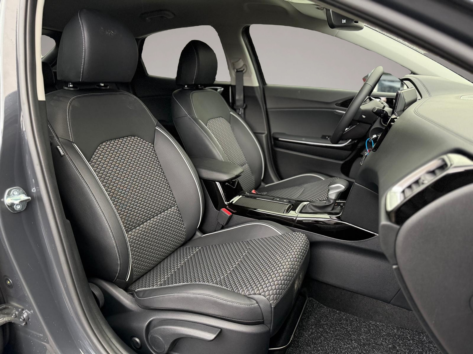 Bild 4 Kia XCeed 1.6 T-GDi DCT Navi*Android Auto*Teilleder*