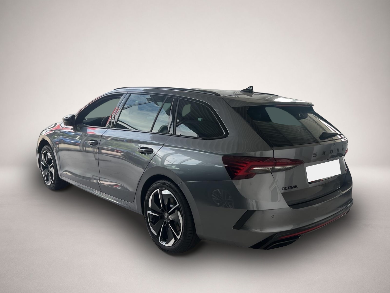 Bild 3 Skoda Octavia Combi 2.0 TSI DSG RS AHK CANTON 360KAMER