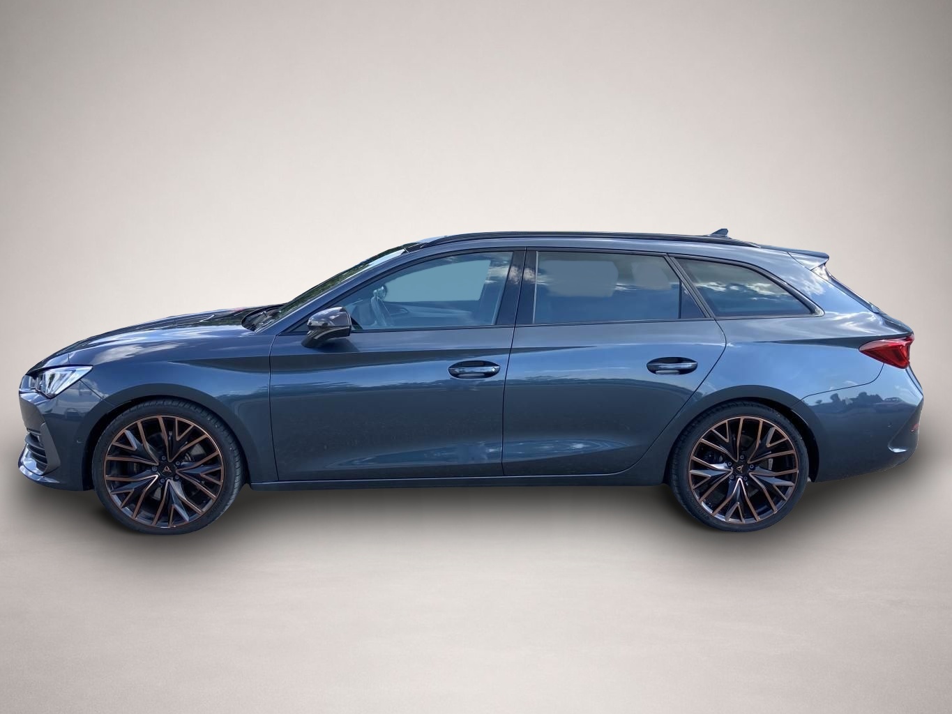 Bild 2 Cupra Leon ST 2.0 TSI DSG 19"-KUPFER+EL.HECK+LEDER+PAN