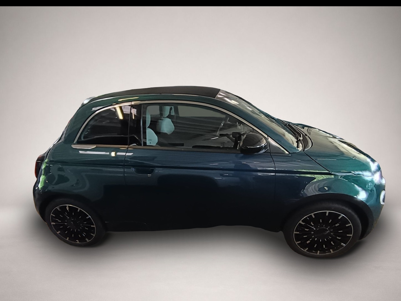 Bild 7 Fiat 500 Icon Cabrio MHEV El. Verdeck LED SHZ Freispr