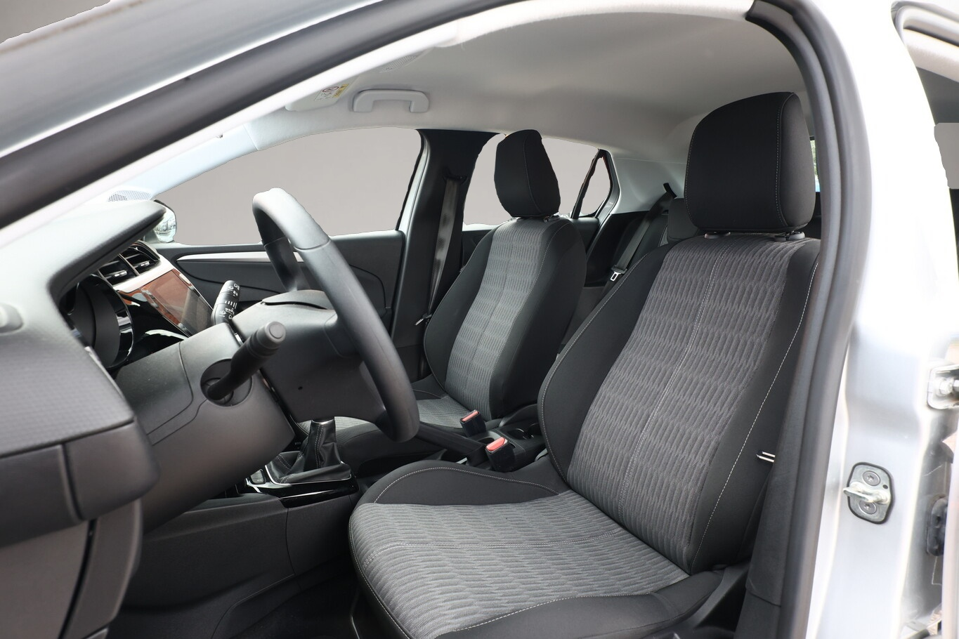 Bild 5 Opel Corsa F 1.2 75 Edition PDC AppCo Temp 16Z Klima
