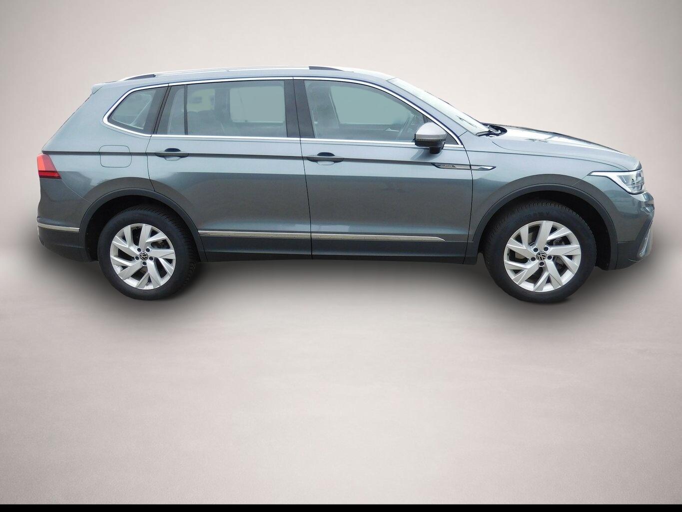 Vehicle image 0