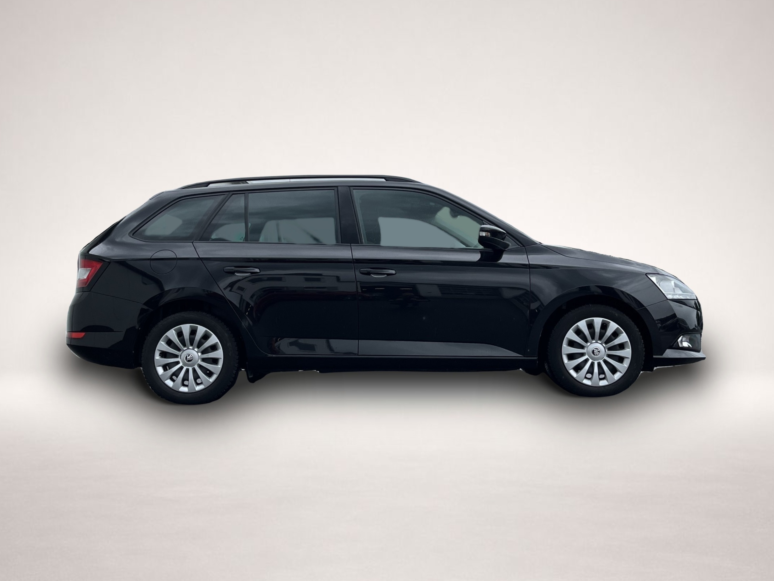 Bild 4 Skoda Fabia Combi 1.0 TSI Ambition Navi PDC SHZ FL-Ass
