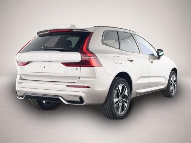 Bild 2 Volvo XC60 FACELIFT Plus Dark AWD HUD Digitales Cockpi