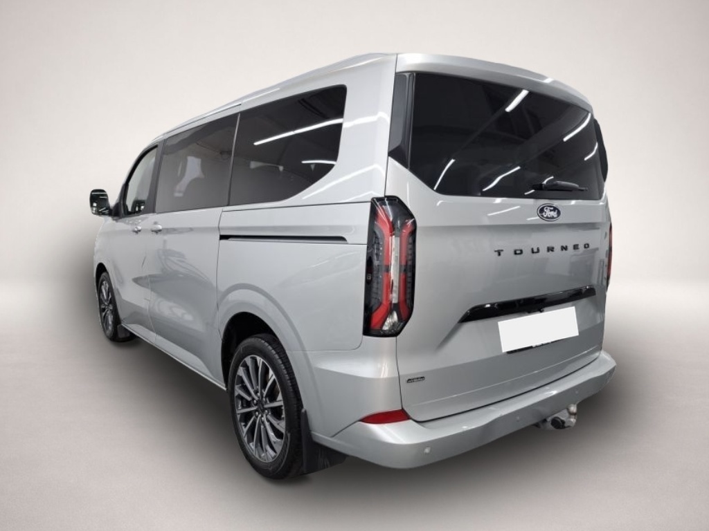 Fotografie 4 des Ford Tourneo Custom 340 PHEV L1H1 VA Titanium X AHK