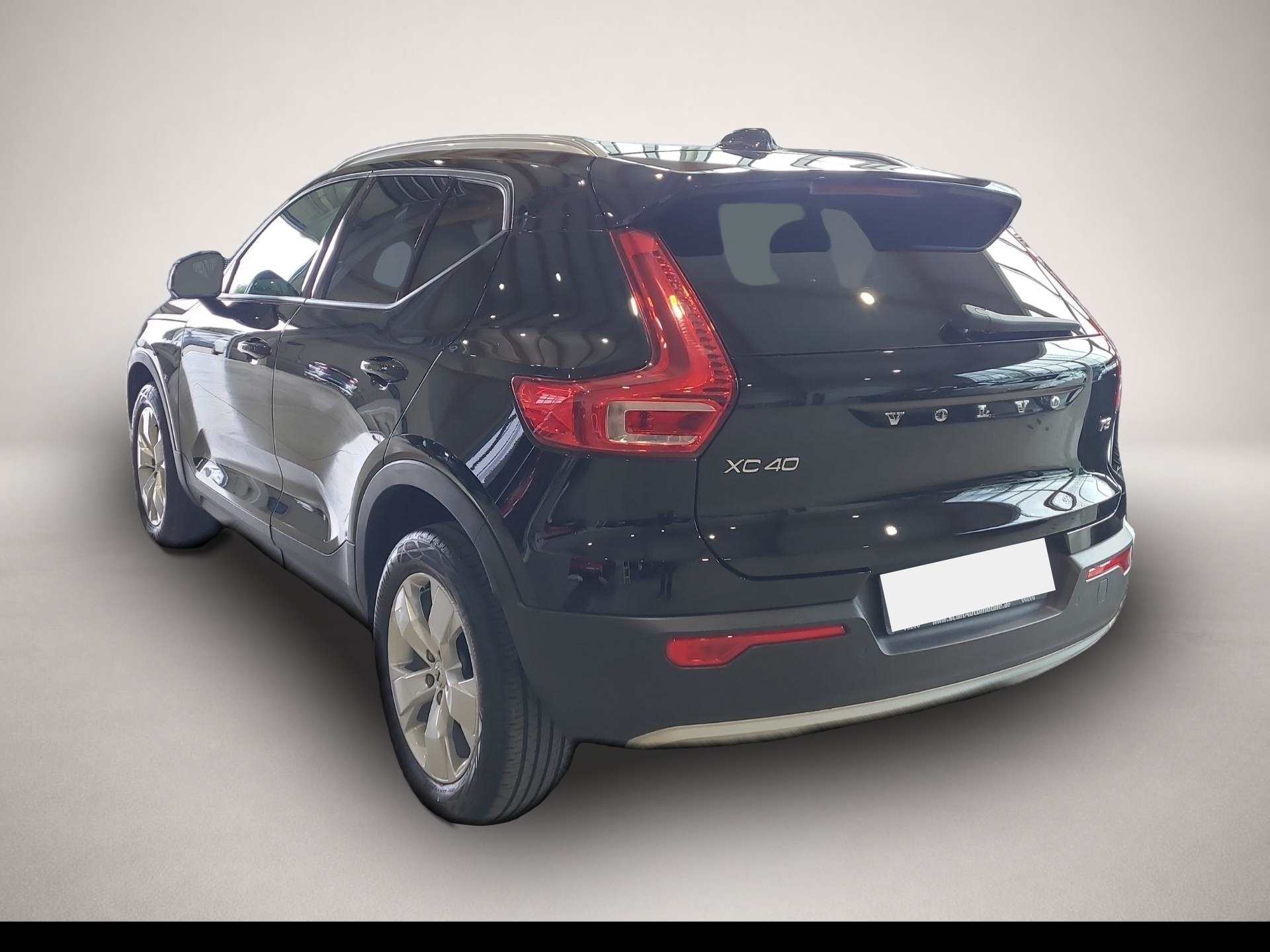 Bild 2 Volvo XC40 XC 40 Momentum Pro 2WD Bluetooth Navi LED Klima