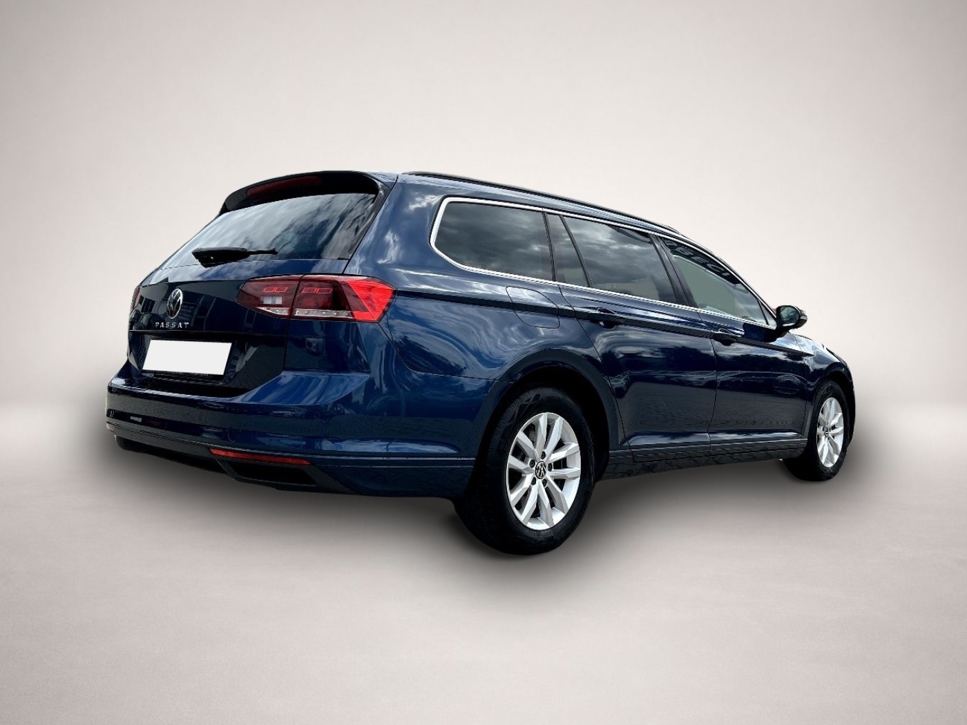Bild 4 Volkswagen Passat Variant 2.0 TDI BMT Business LED Navi AHK