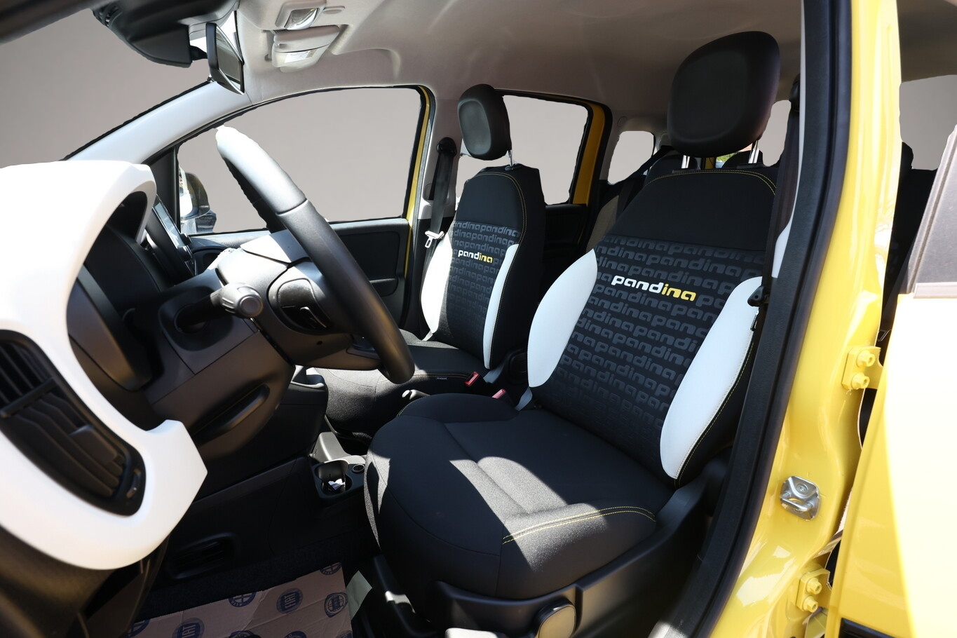 Bild 5 Fiat Panda Cross 5S PDC CarP/AndroidA PrivG 15Z NSW