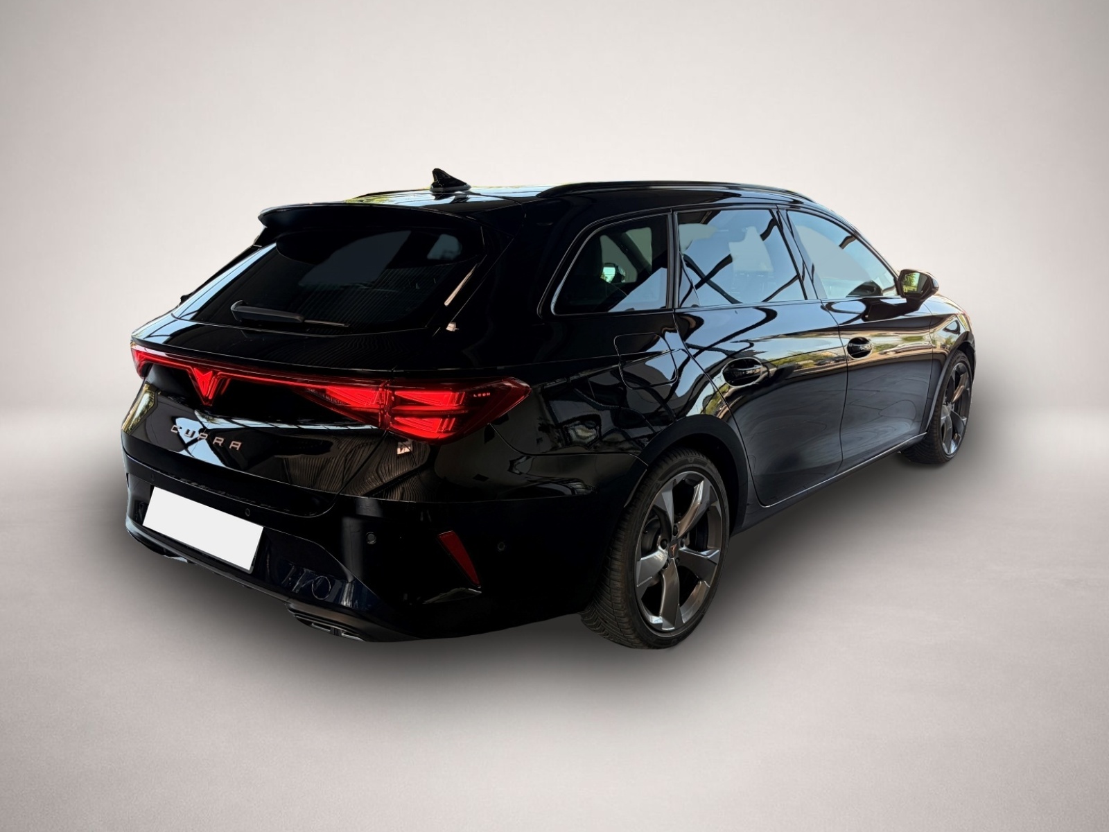 Bild 3 Cupra Leon ST 2.0 4Drive Navi ACC Kamera Voll-LED CarP