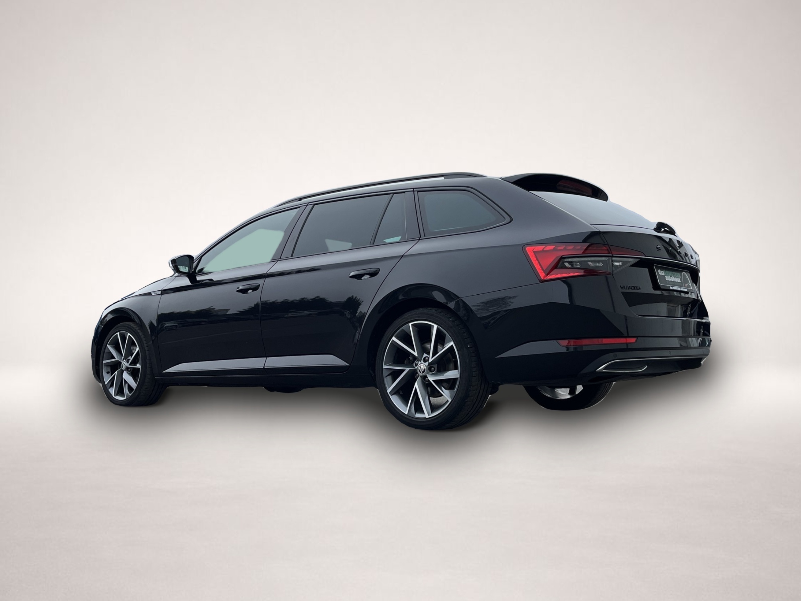 Fotografie 7 des Skoda Superb Combi 2.0 TDI DSG SPORTLINE 19 150¤ m.20%