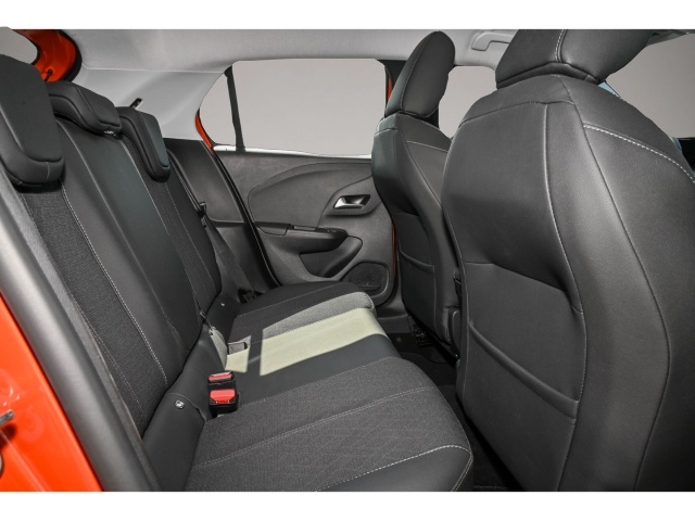 Opel Corsa Corsa 1.2 ELEGANCE AT LED ACC Apple CarPlay Andr - Thumbnail 4