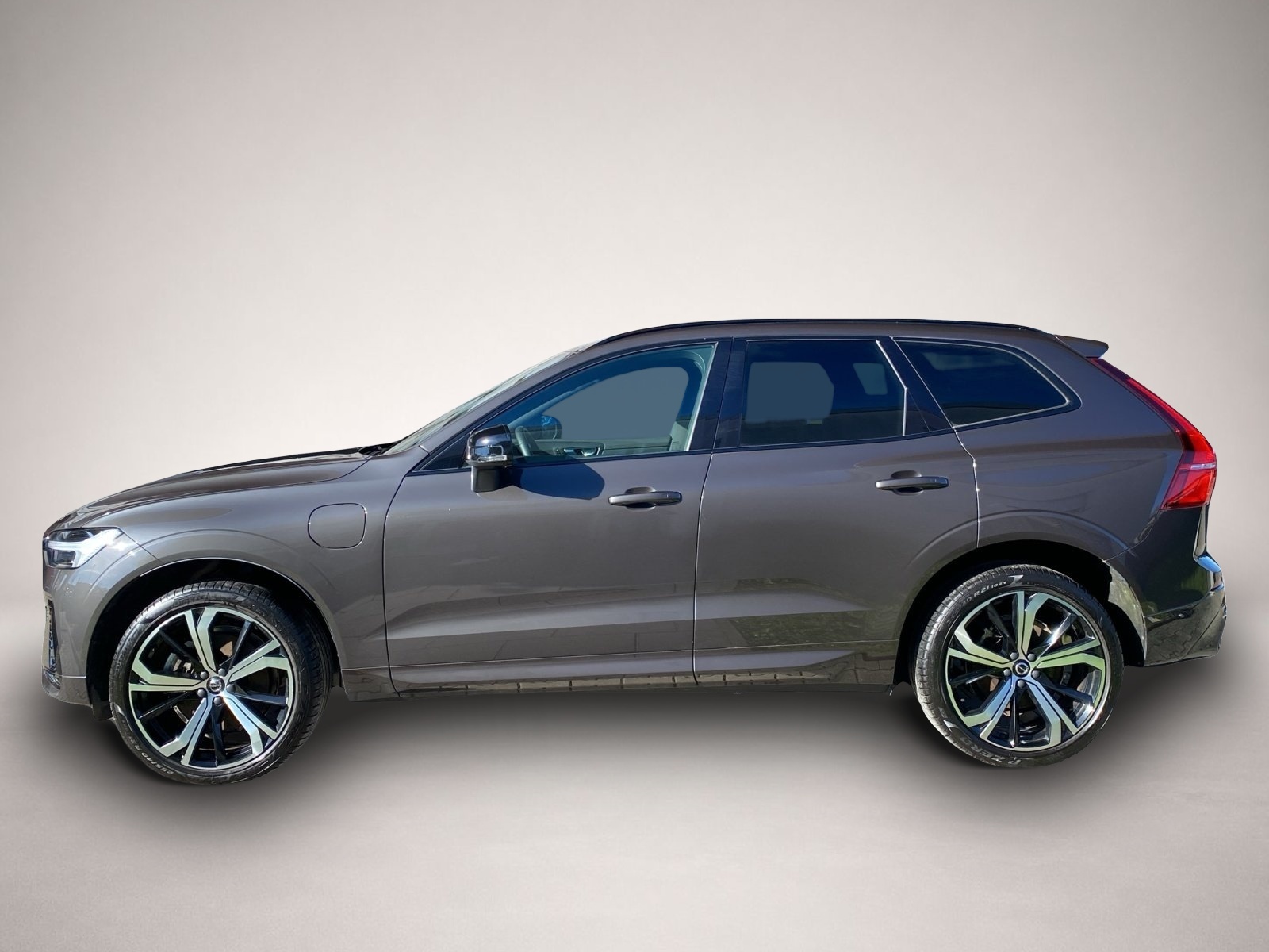 Bild 2 Volvo XC60 R-Design Recharge AHK,Kamera,DAB,Navi