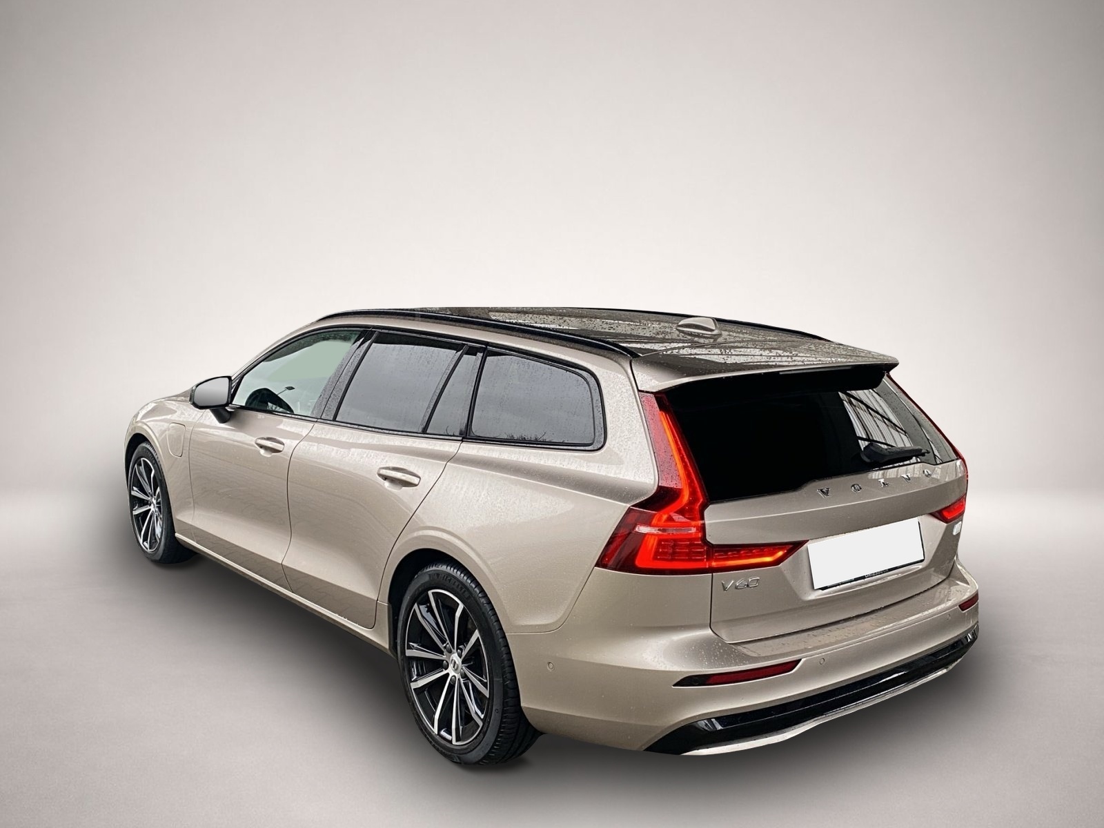 Bild 3 Volvo V60 Kombi T8 Plus Dark Recharge WiPa*LED*DAB*
