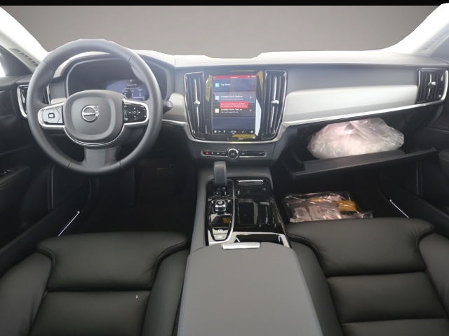 Bild 6 Volvo V90 Kombi Plus Dark Recharge Plug-In Hybrid AWD