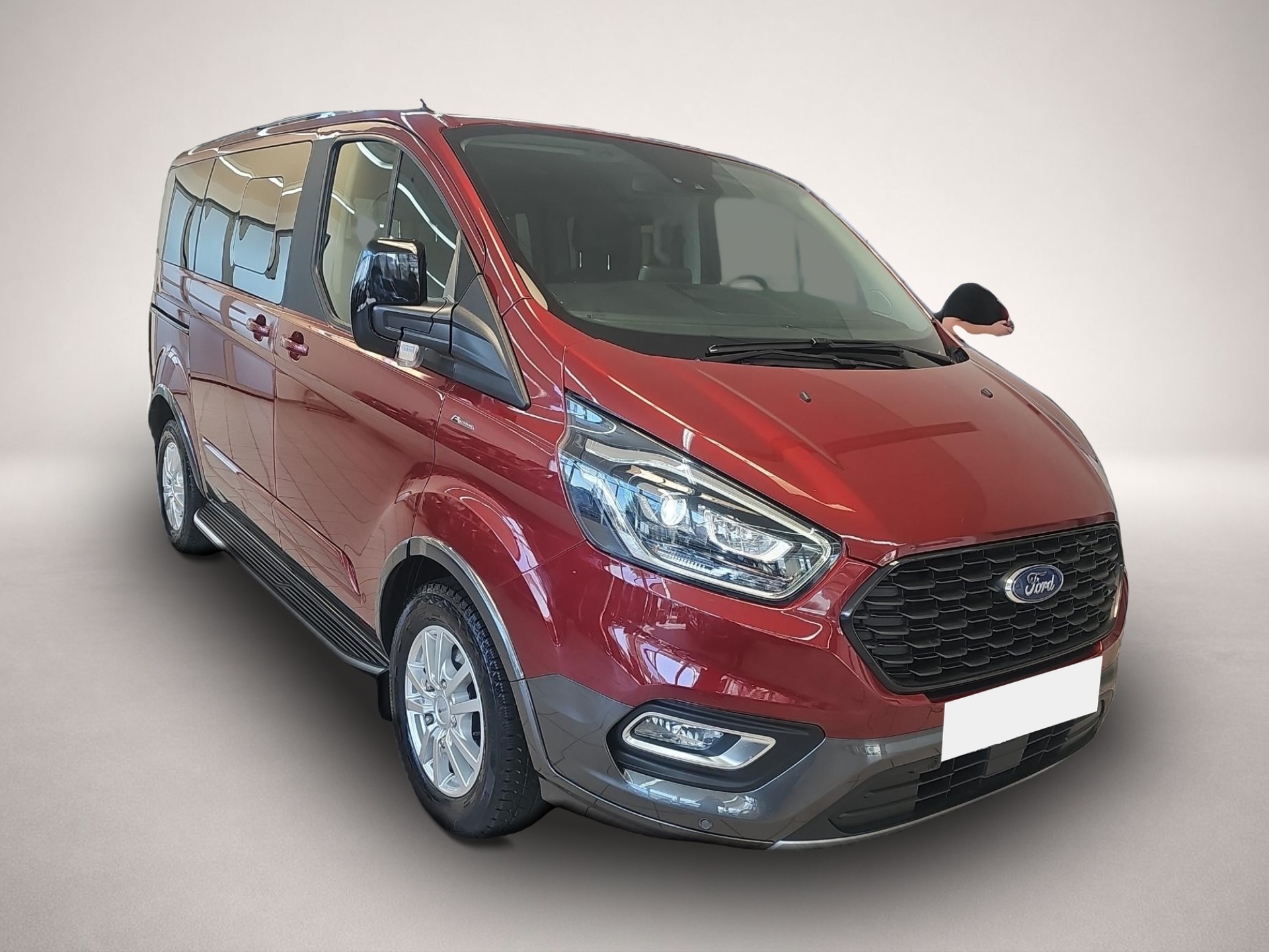 Bild 4 Ford Tourneo Custom Active L1 8-fach bereift Bluetoot