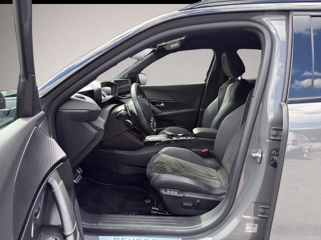 Bild 7 Peugeot 2008 Hybrid 145 GT PANO KAMERA Allwetterreifen C