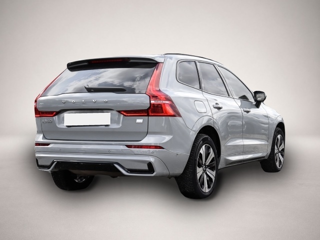 Bild 2 Volvo XC60 R Design Plus Dark Recharge Plug-In Hybrid