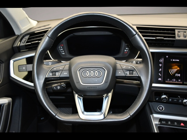 Fotografie 5 des Audi Q3 Sportback 35 TFSI S tronic S line SpoSi/AHK