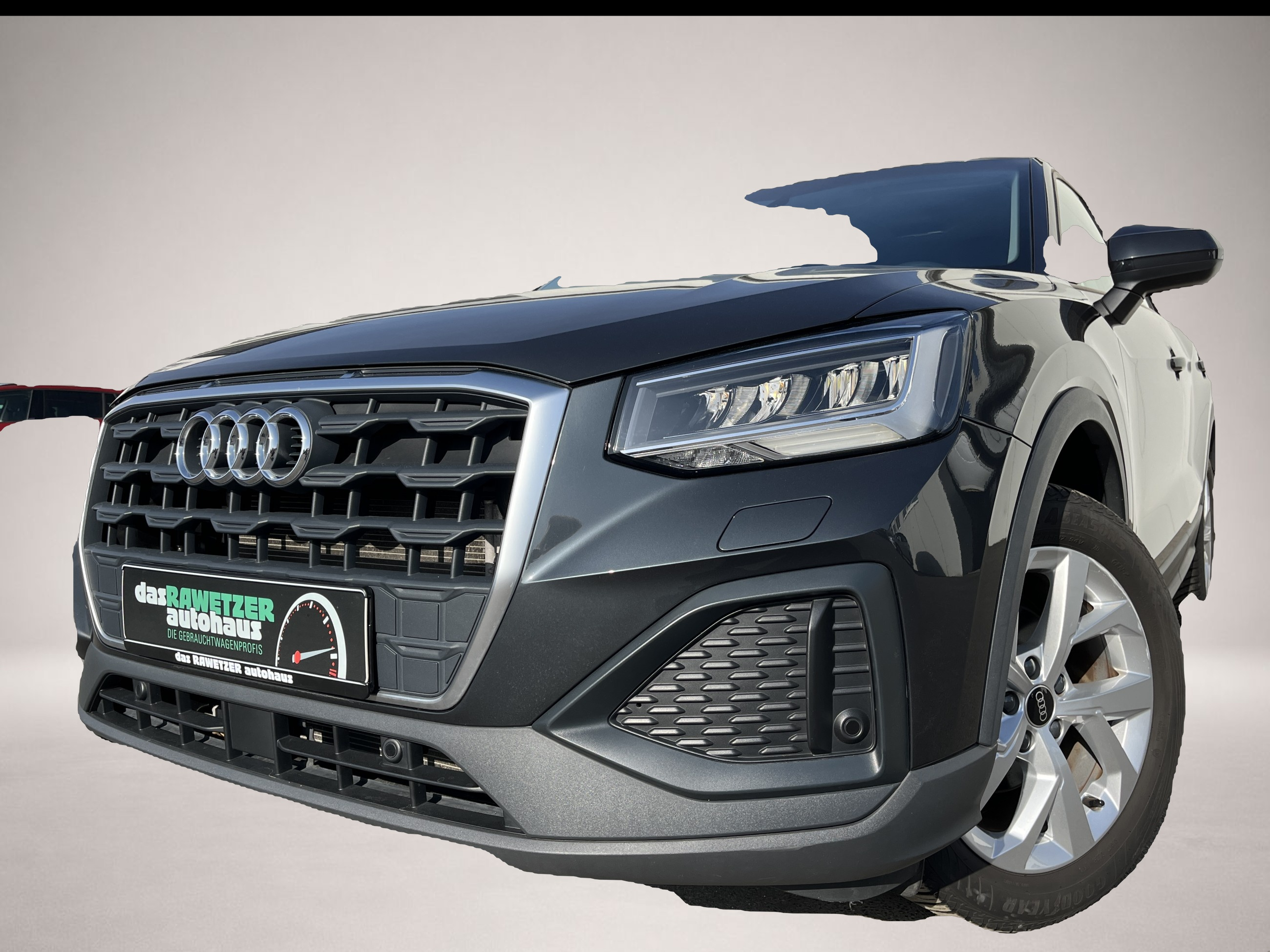 Fotografie Audi Q2 35 1.5 TFSI S tronic 17 Zoll Navi RFK el.Klap