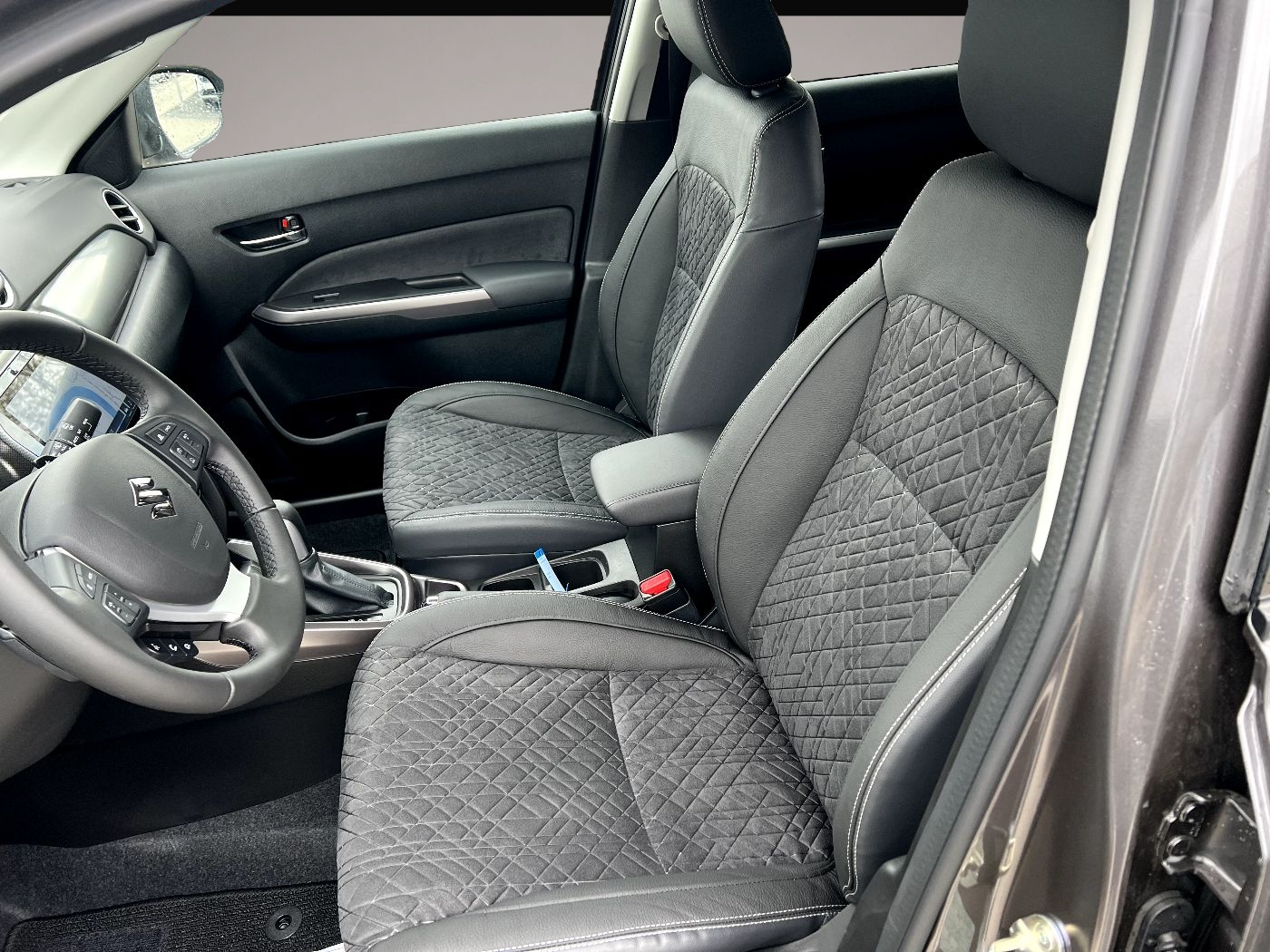 Bild 7 Suzuki Vitara 1.4 Automatik GLX *LED Navi Leder Kamera*