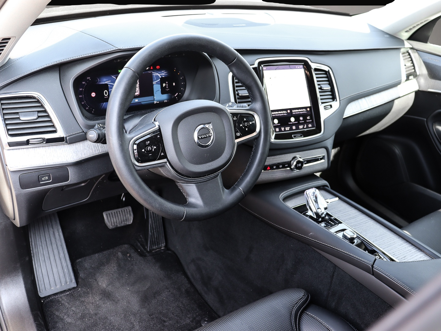 Bild 3 Volvo XC90 Plus Bright AWD 7-Sitzer AD StandHZG AHK Di