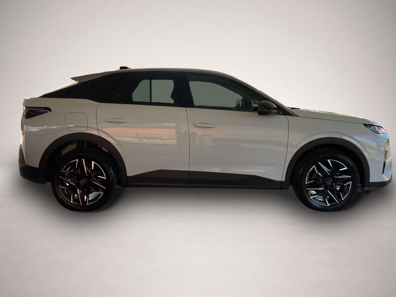 Bild 7 Peugeot 3008 Hybrid 145 Allure AT Shz Navi Kamera