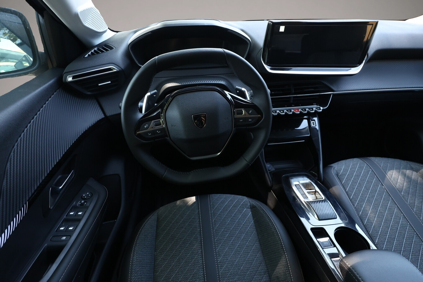 Bild 6 Peugeot 208 Hybrid Allure Nav 360° 2xPDC CarP LED PrivG