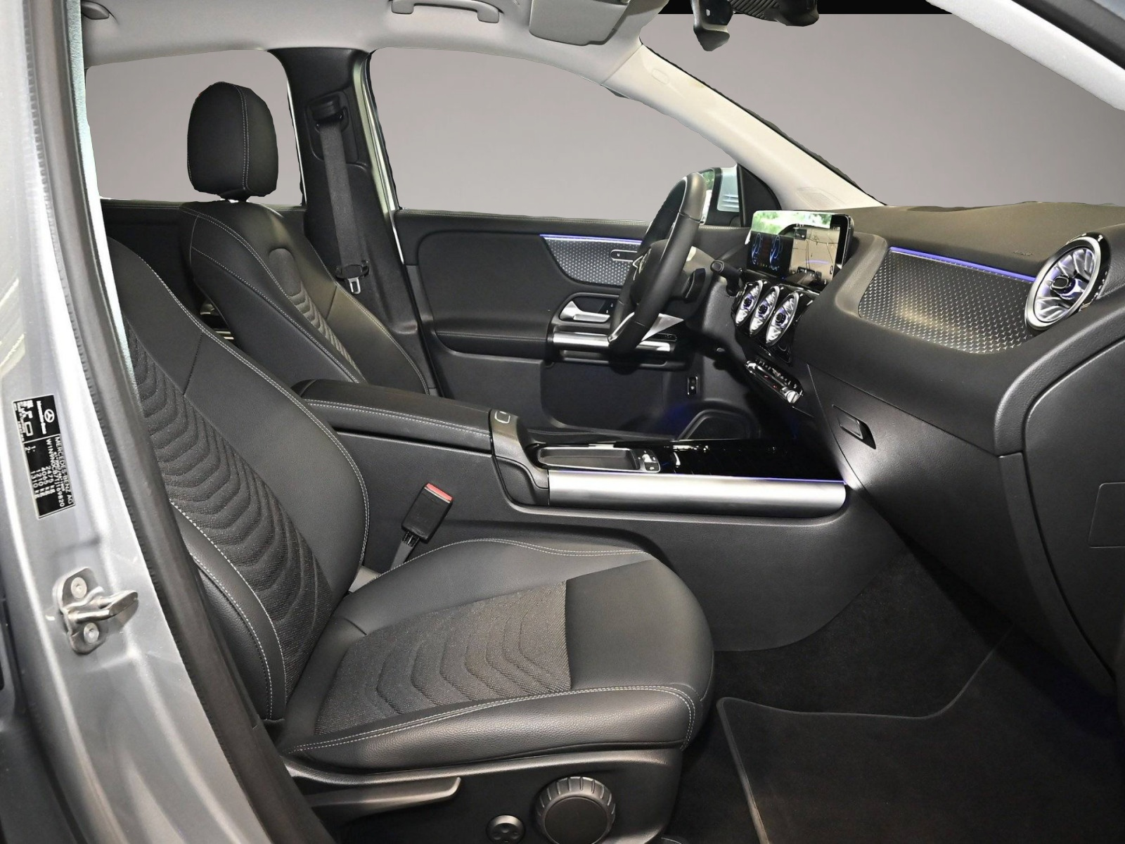Bild 2 Mercedes-Benz EQA 250