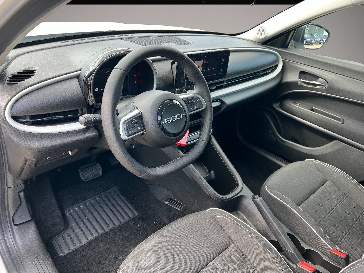 Bild 8 Fiat 600 1.2 Hybrid DCT *LED Sitzheizung Klima PDC*