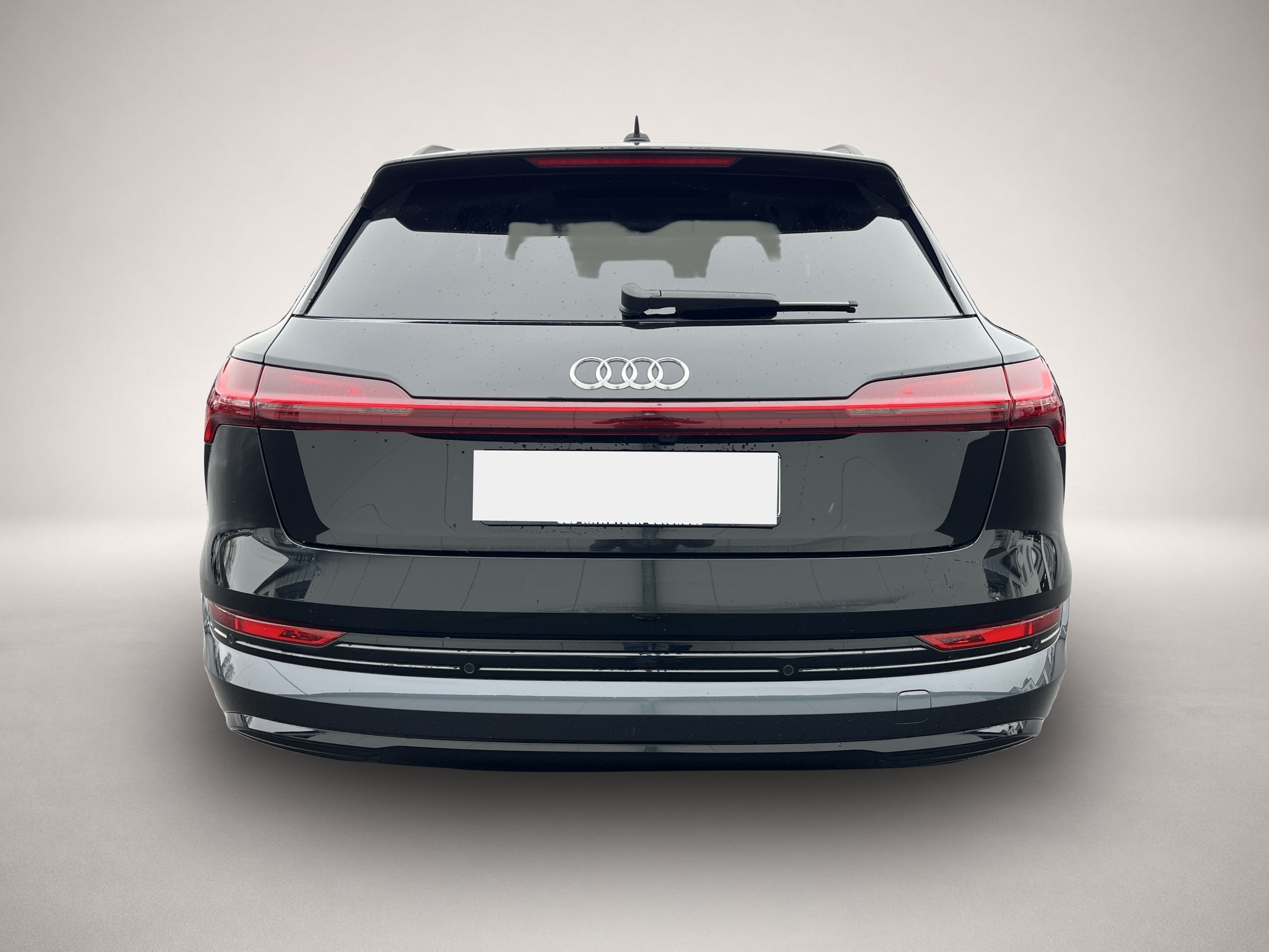 Bild 5 Audi quattro e-tron 55 quattro Advanced 209¤ m.20% Anz. HeadU