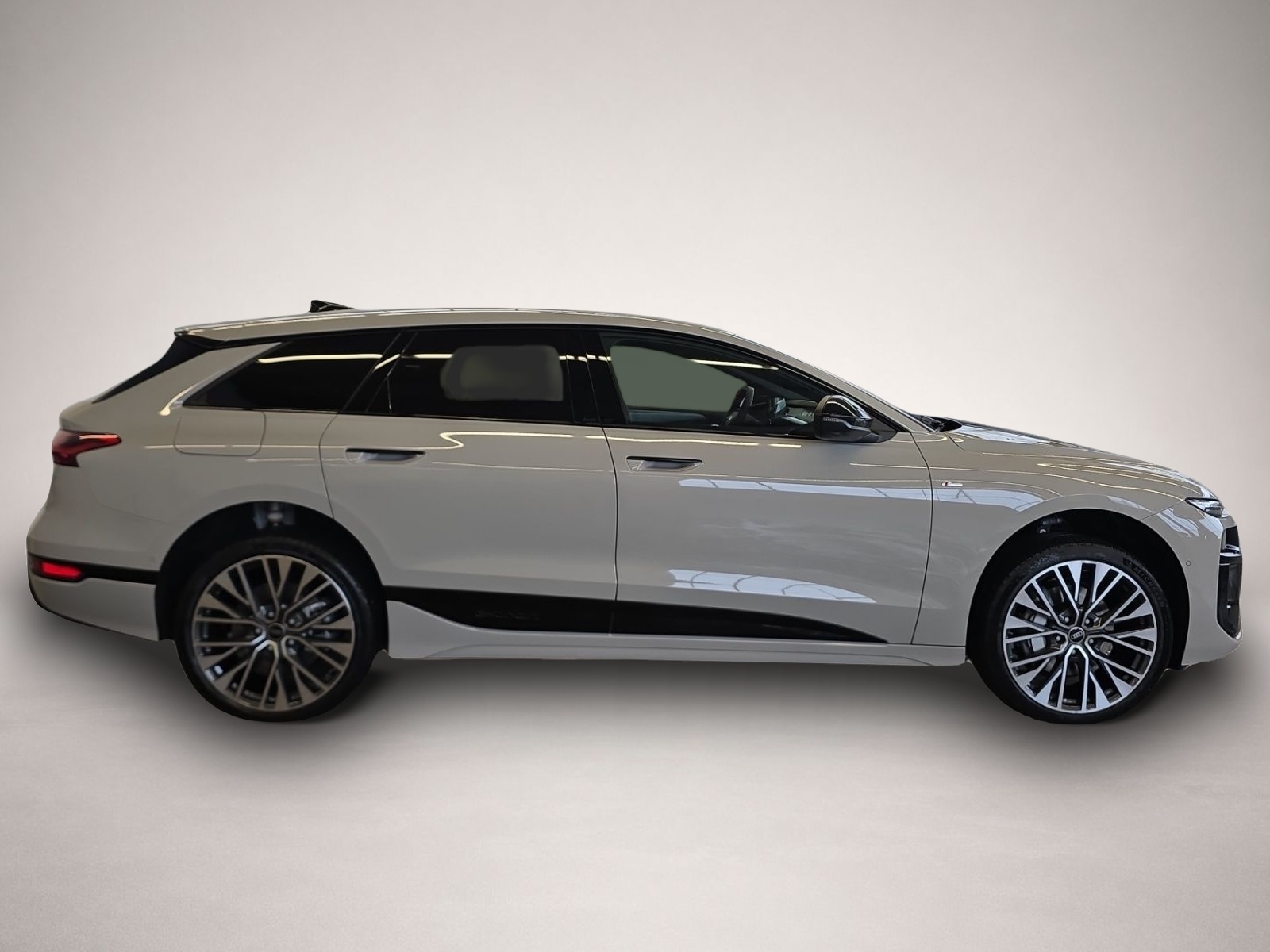 Bild 6 Audi e-tron A6 Avant e-tron performance TECHPRO B&O OLED AIR