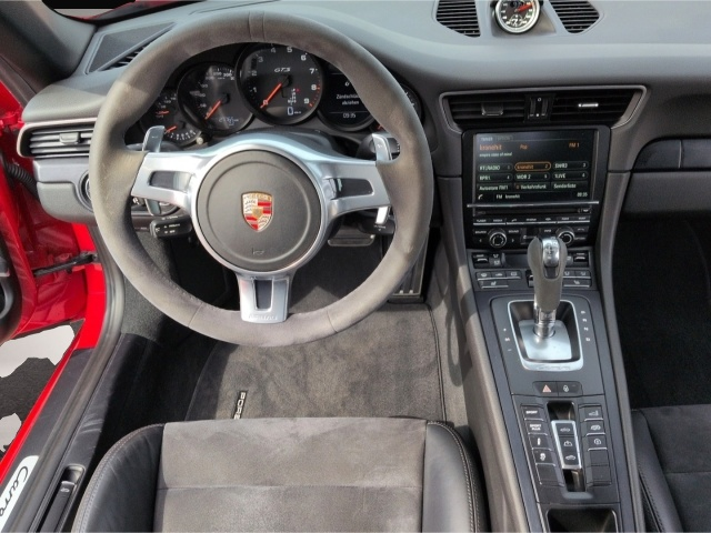 Fotografie 5 des Porsche 911 Carrera GTS Cabrio 3.8*Navi BOSE R-Kam Tempo