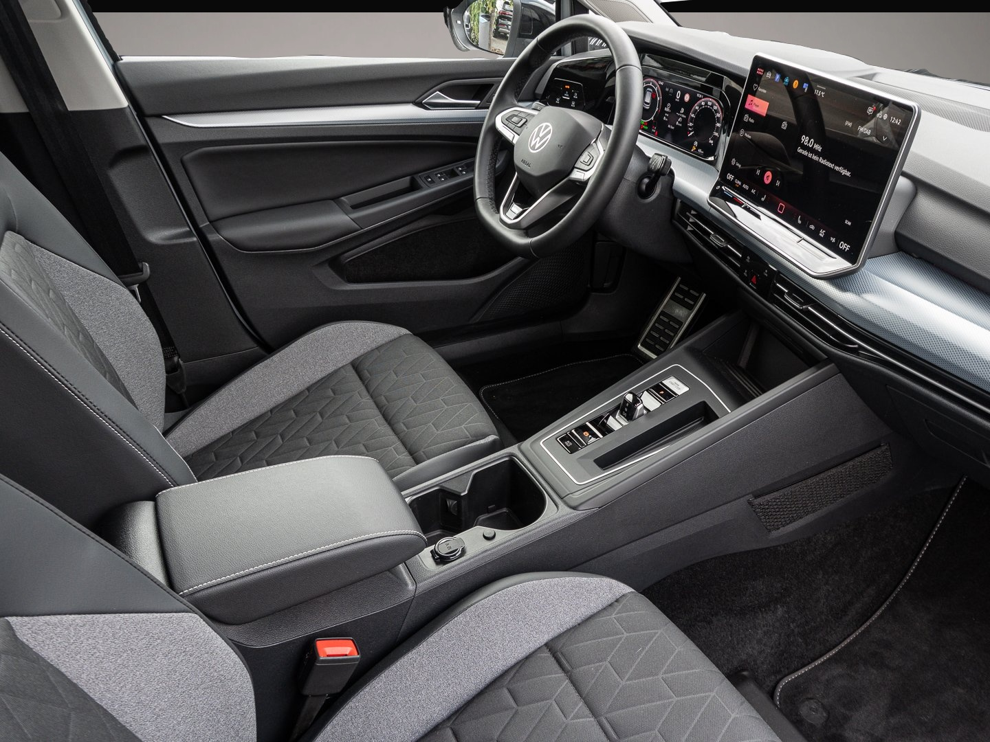 Bild 6 Volkswagen Golf 1.5 eTSI DSG Life Goal