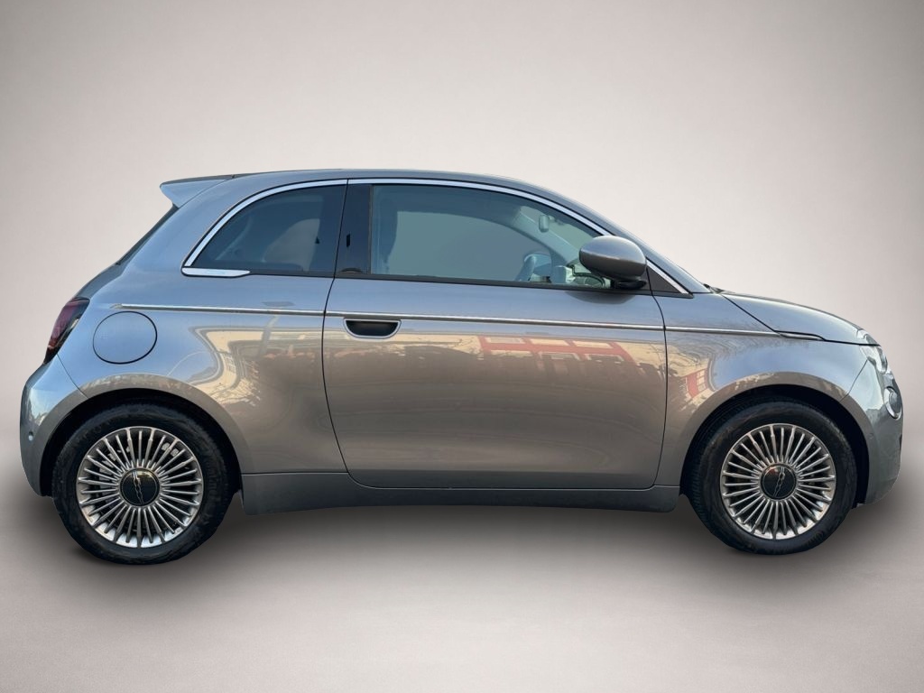 Bild 2 Fiat 500e 42kWh