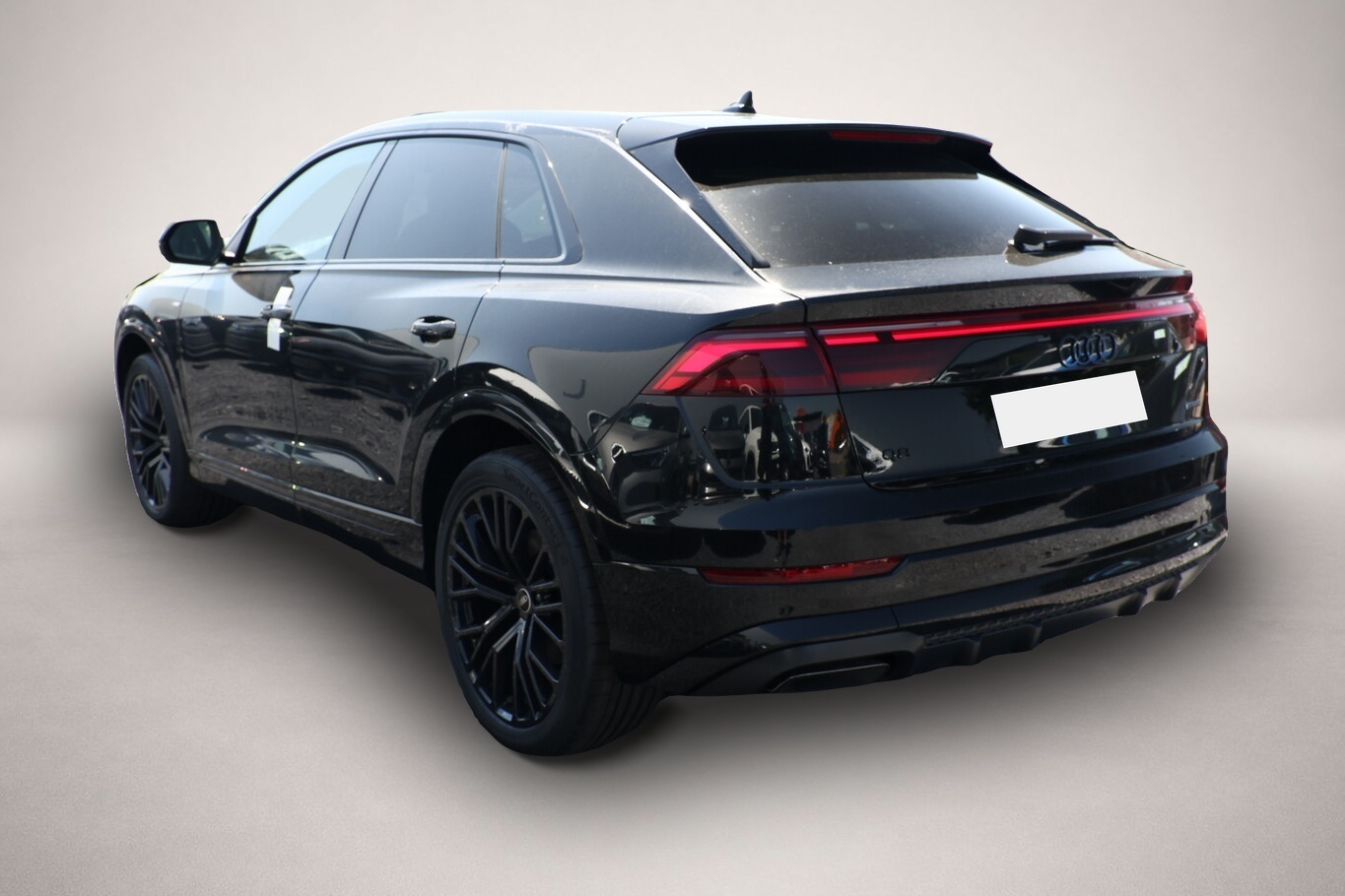 Bild 4 Audi Q8 2xS line AssistenzP+ 22Z Laser Pano B&O Leder