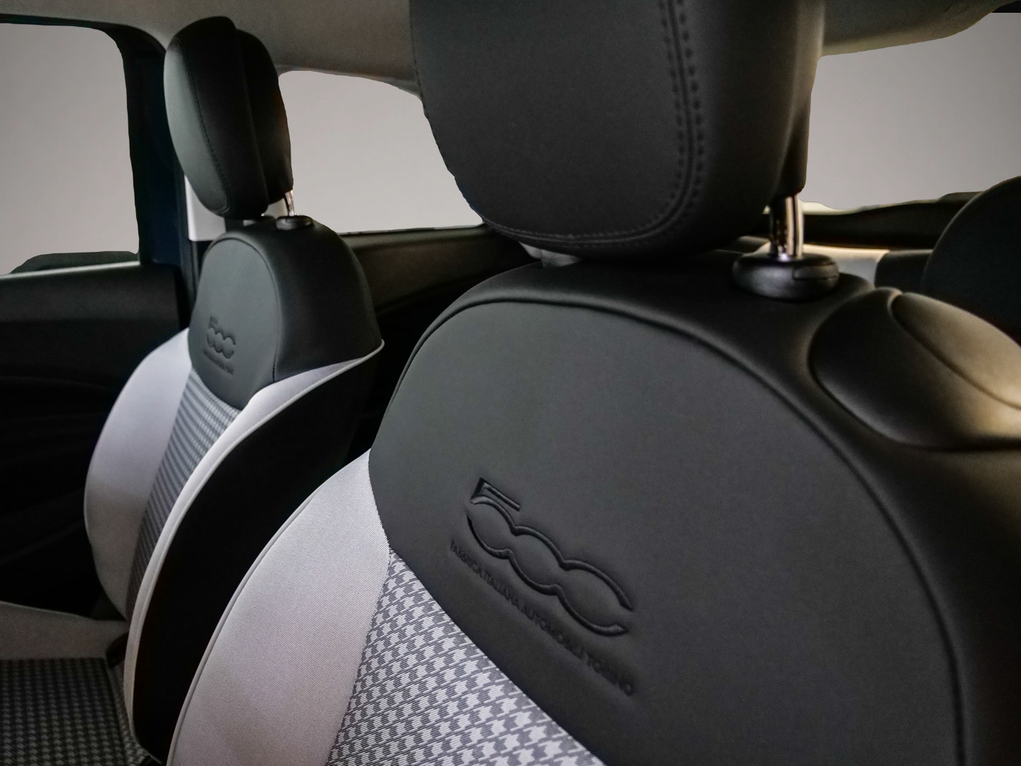 Bild 5 Fiat 500 Hybrid Torino LED Apple CarPlay Android Auto