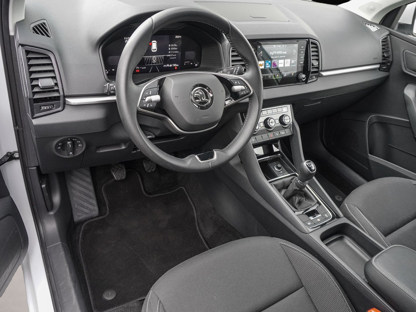 Bild 7 Skoda Karoq 1.5 TSI Selection LED ALU TEMPOMAT