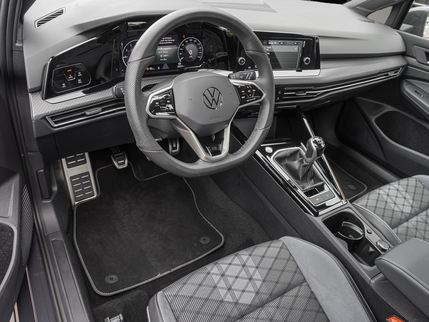 Bild 7 Volkswagen Golf 1.5 TSI R-Line