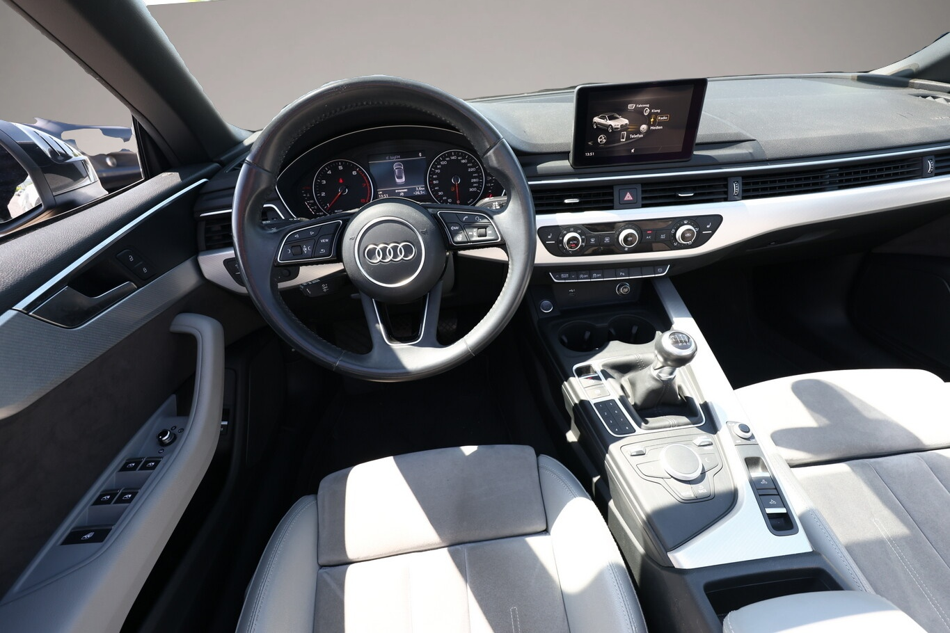 Bild 6 Audi A5 Cabrio 40 TFSI sport PDC Kam SHZ LM18Z