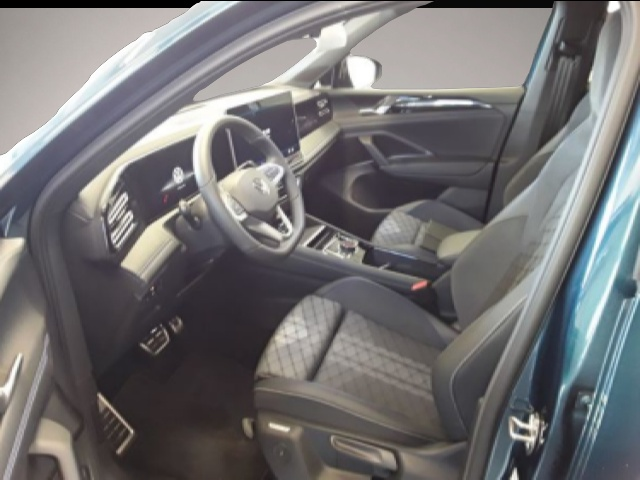 Vehicle image 0